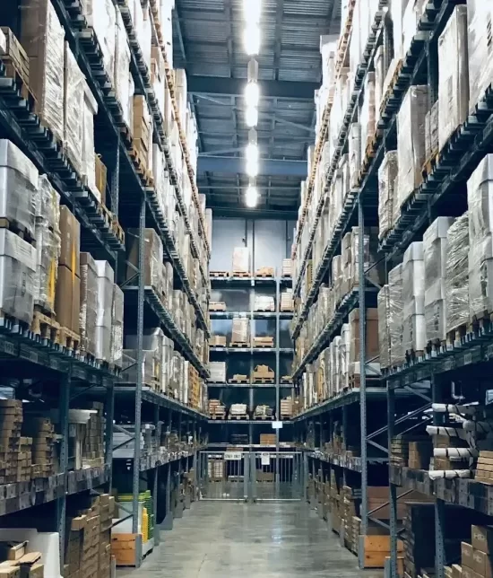 Racking aisle in a warehouse