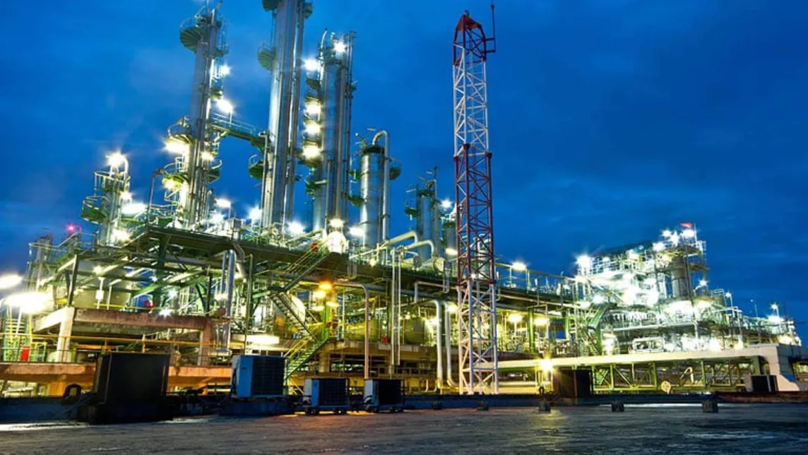 hazard lighting at an oil refinery